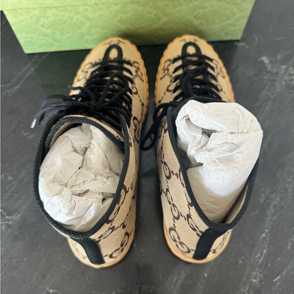 NEW Gucci Tan and Black Logo High-Tops - Picture 4 of 8
